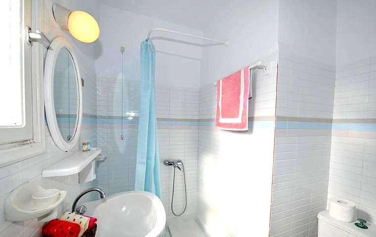 King Thiras Hotel